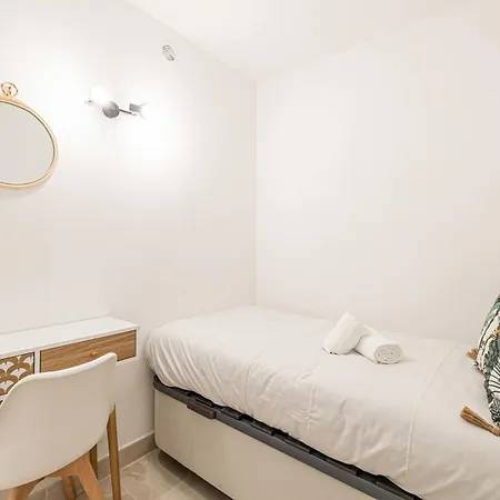 Appartement Le Center Avec Joli Balcon Et Parking Pour Un Sejour *